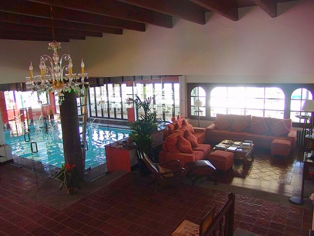 Salón / piscina